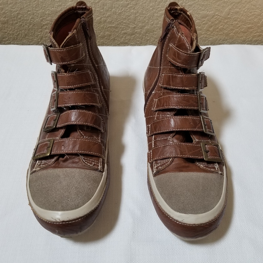 Authentic Aldo high top casual dress sneaker.